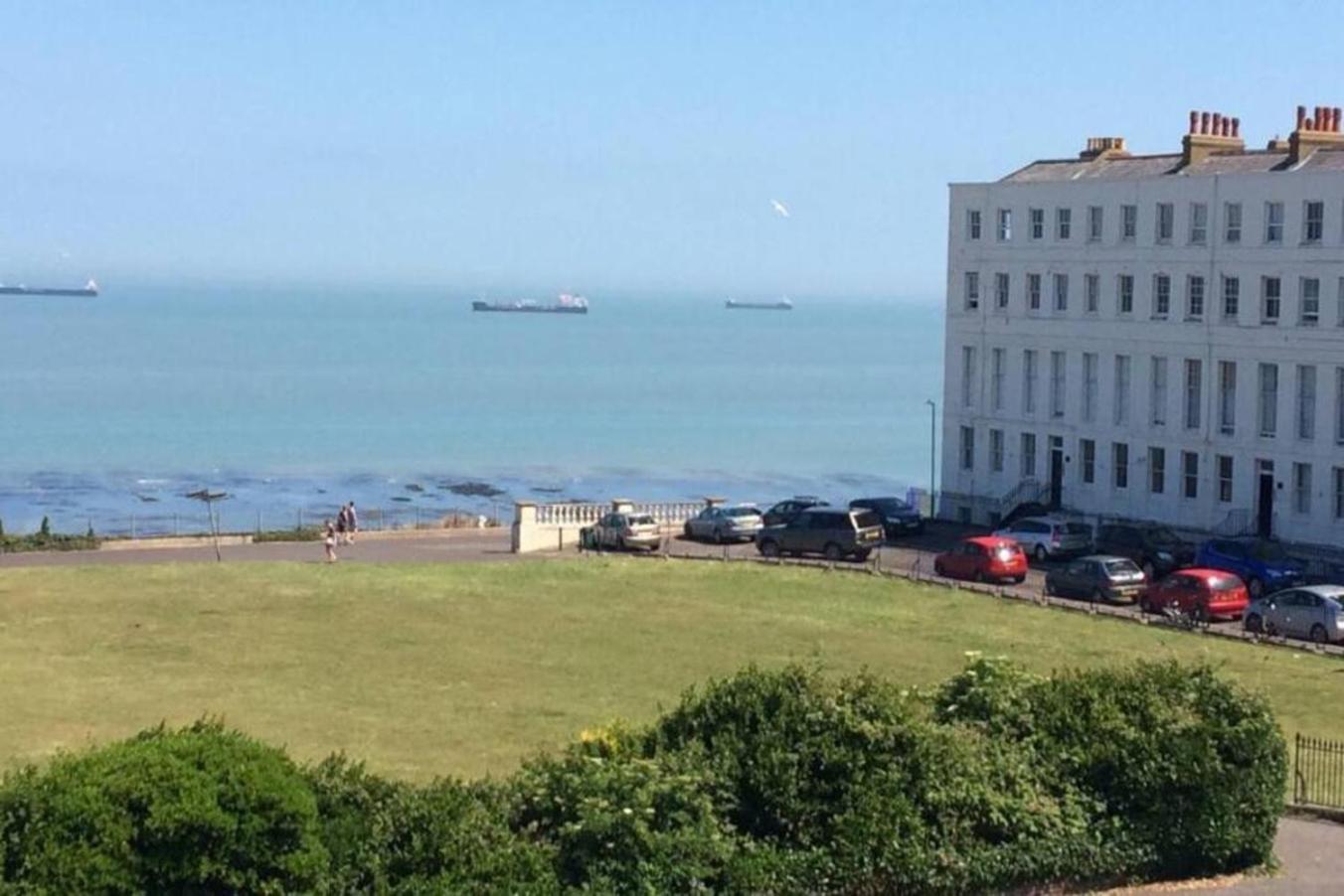 Apartamento Captain'S Quarters - Stunning Sea Views Margate Exterior foto